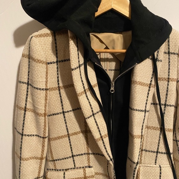 Central Park West Creamy Tan Plaid Blazer with Black Hood - Picture 5 of 8